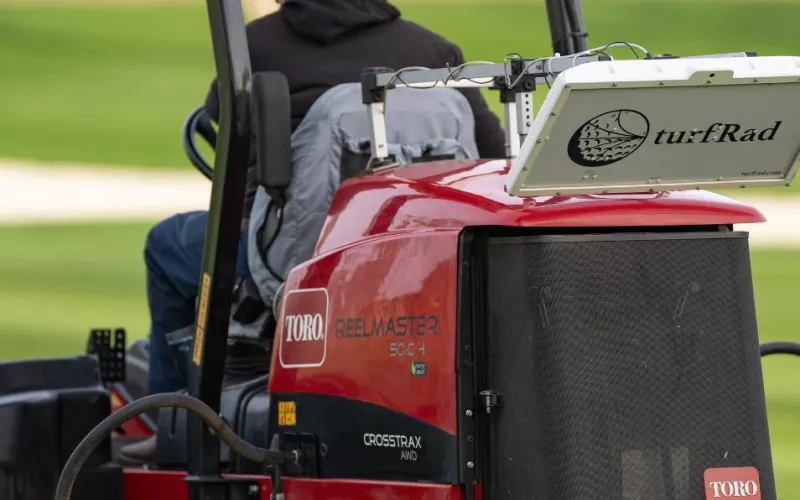 Solution innovante TurfRad de Toro : Optimisez la mesure d'humidité de vos terrains de golf