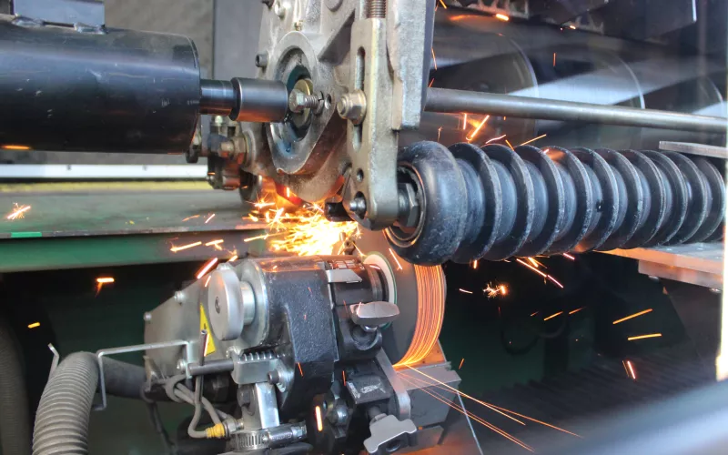 L'affûtage des lames de tondeuses hélicoïdales : un gage de performance et de durabilité