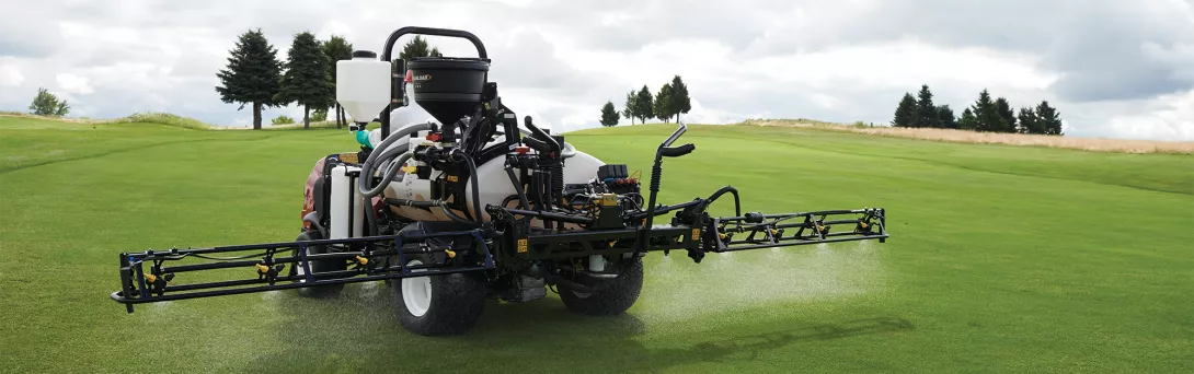 Les pulvérisateurs MultiPro de Toro : les alliés indispensables pour l'entretien des terrains de golf